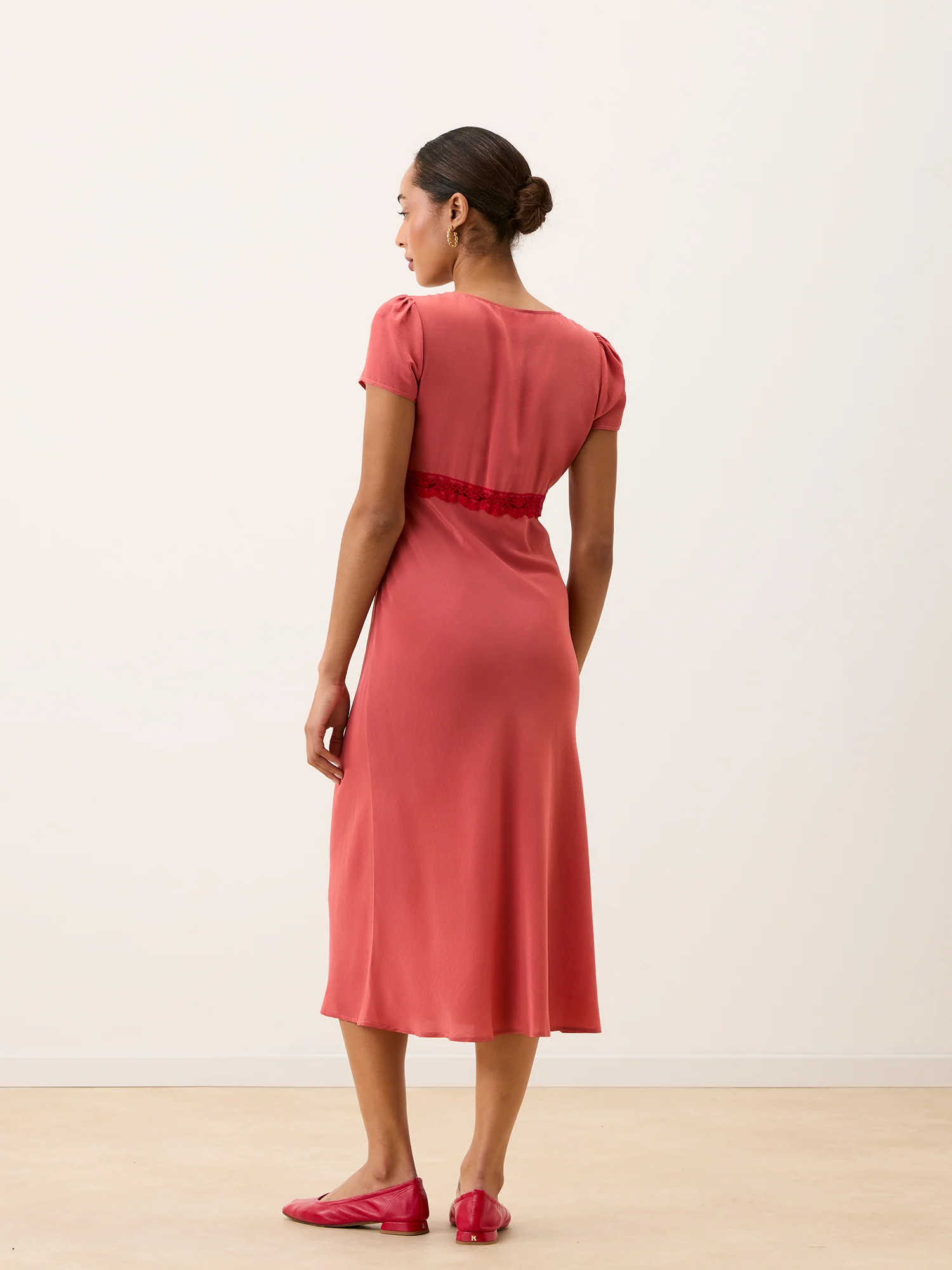 Robe INES - Image 4