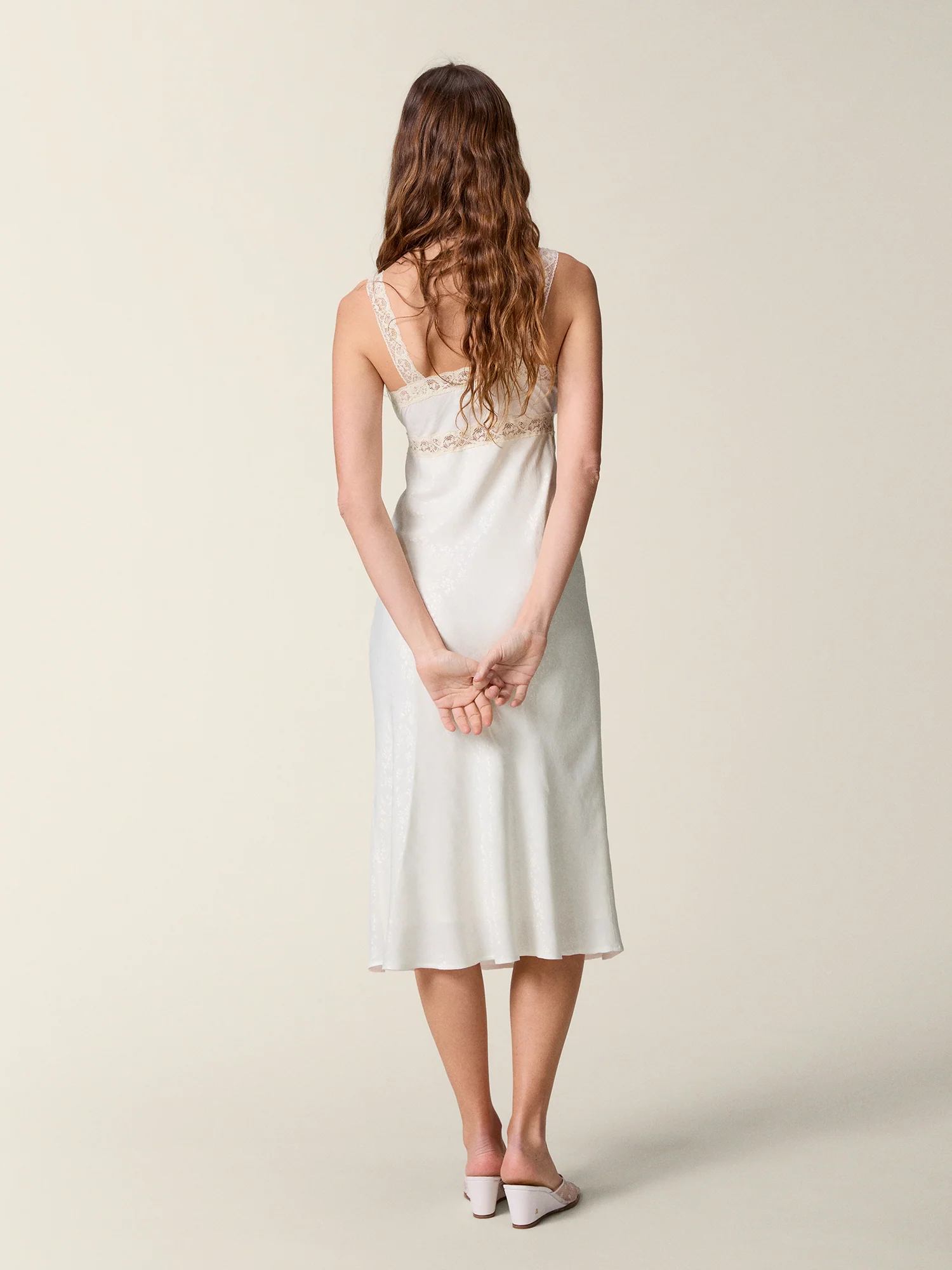 Robe JENNA - Image 4