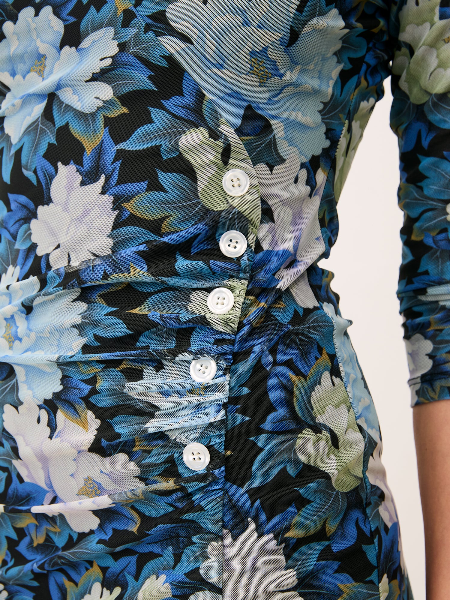 Robe MONIRA - Image 5