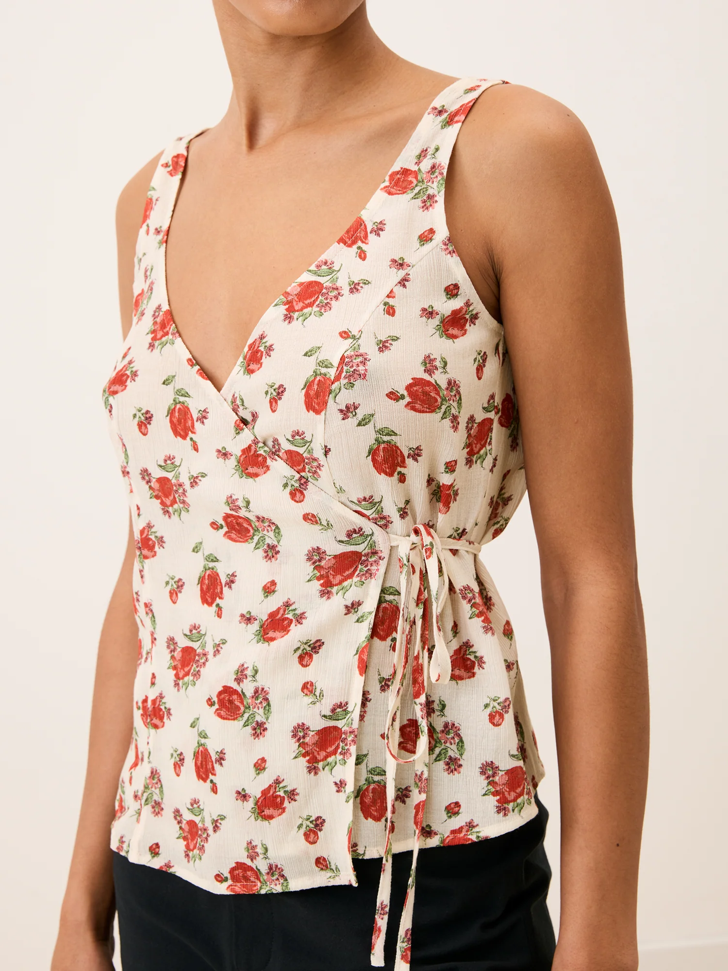 Top NADIA - Image 4